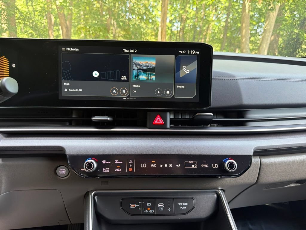 Used 2026 Kia Carnival EX FWD image 24