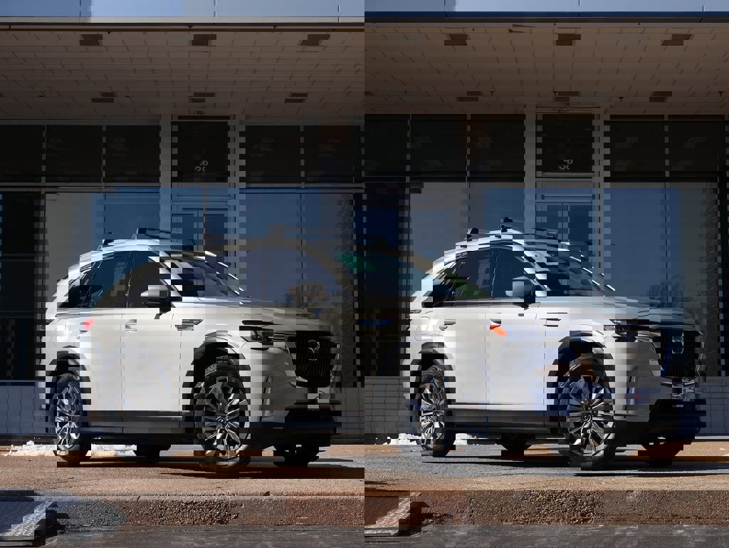 Used 2024 MAZDA CX-90 Plug-In Hybrid w/ Preferred image 2