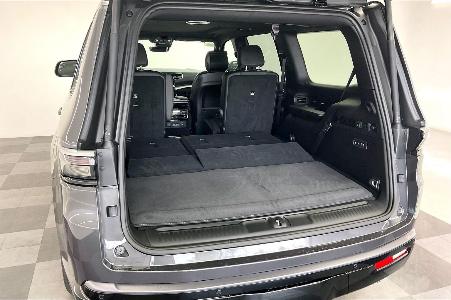 New 2026 Jeep Grand Wagoneer 4WD w/ Premium Group I image 11