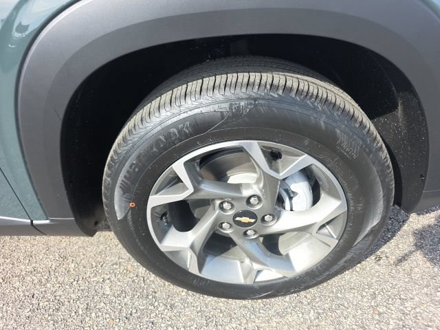 New 2026 Chevrolet Trax LT w/ Driver Confidence Package FWD image 12