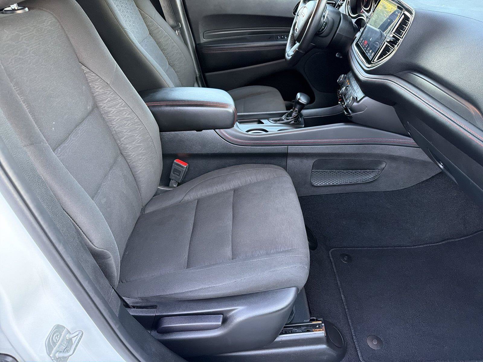 Used 2025 Dodge Durango GT RWD image 12