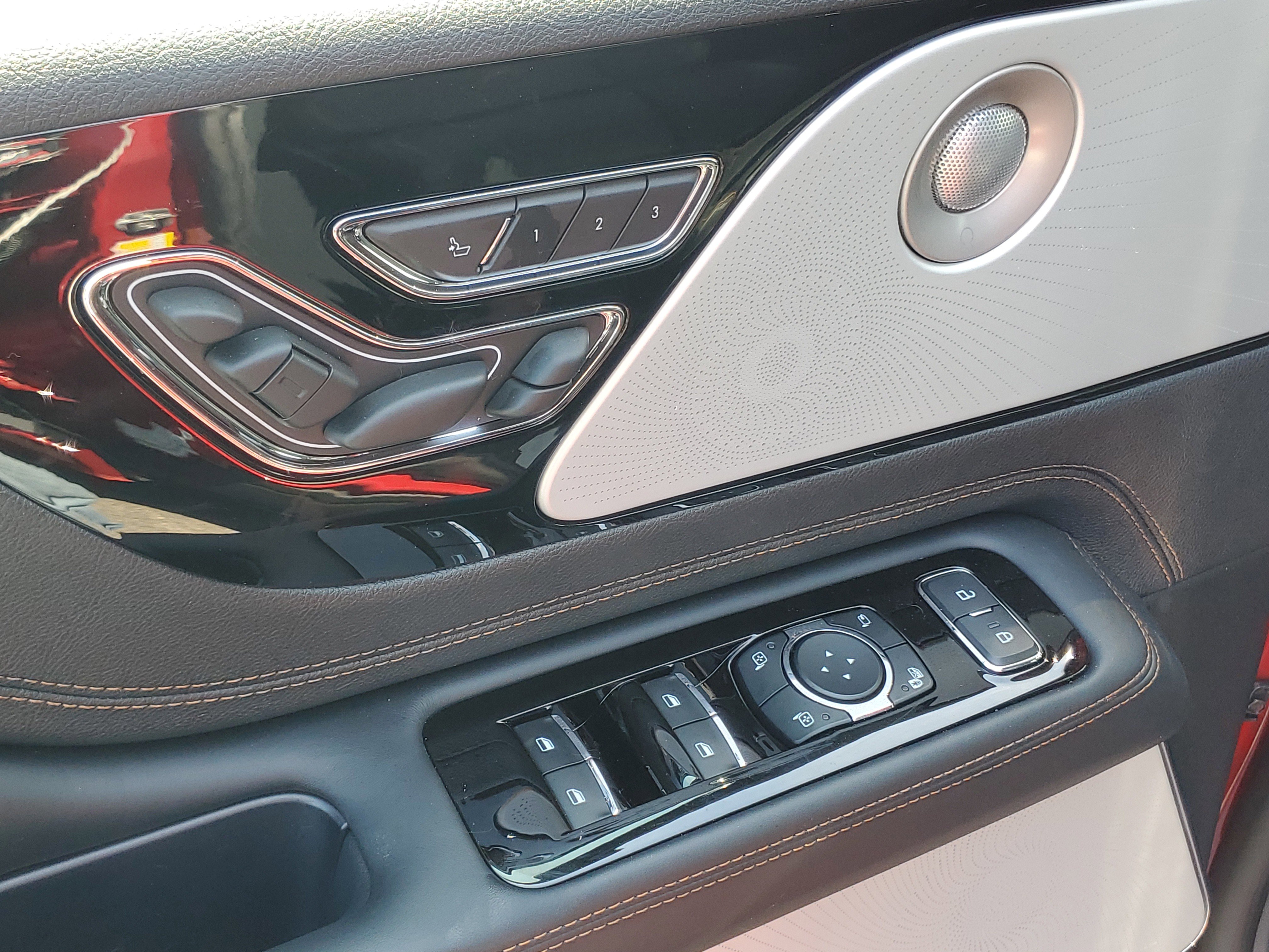 New 2026 Lincoln Aviator Black Label w/ Dynamic Handling Package AWD/4WD image 9