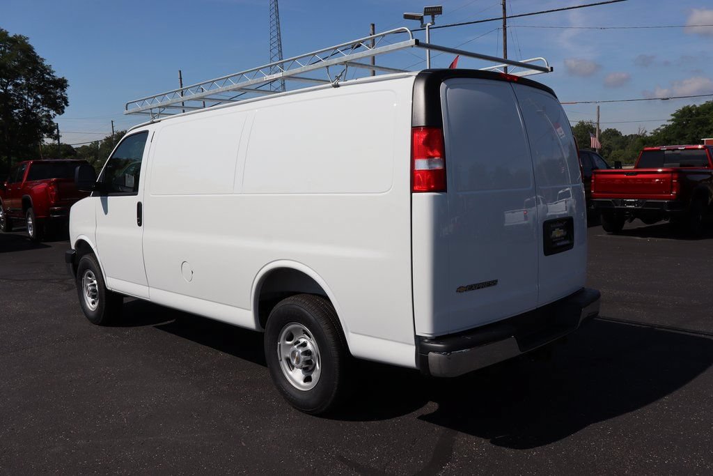 New 2025 Chevrolet Express 2500 w/ Driver Convenience Package RWD image 30