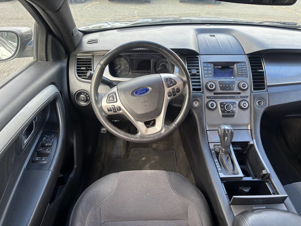 Used 2014 Ford Taurus SEL image 11