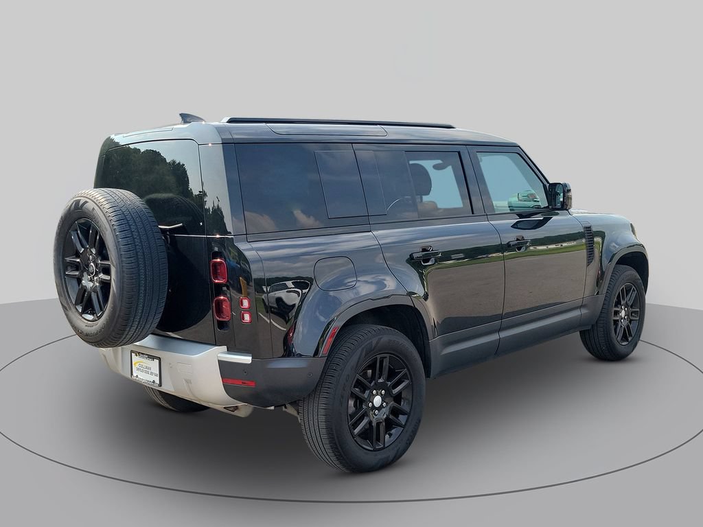 Used 2025 Land Rover Defender 110 S AWD/4WD image 3