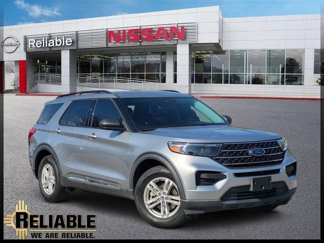 Used 2022 Ford Explorer XLT RWD image 1