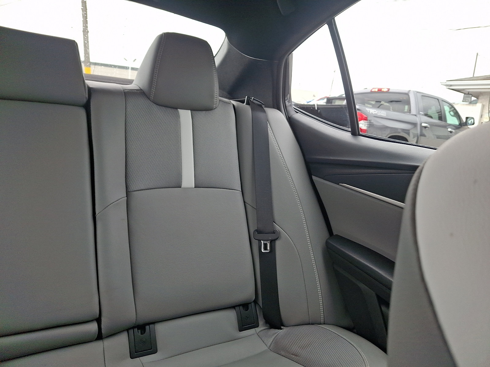 Used 2025 Toyota Camry SE w/ Convenience Package FWD image 16