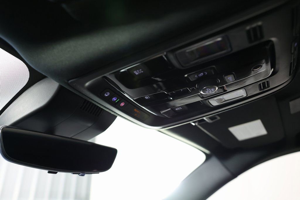 Used 2026 GMC Yukon Denali Ultimate image 41