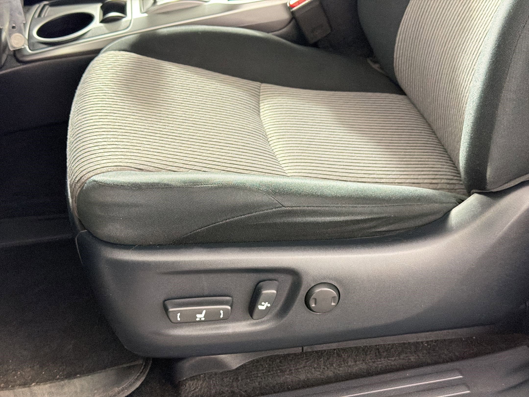 Used 2018 Toyota 4Runner SR5 image 14