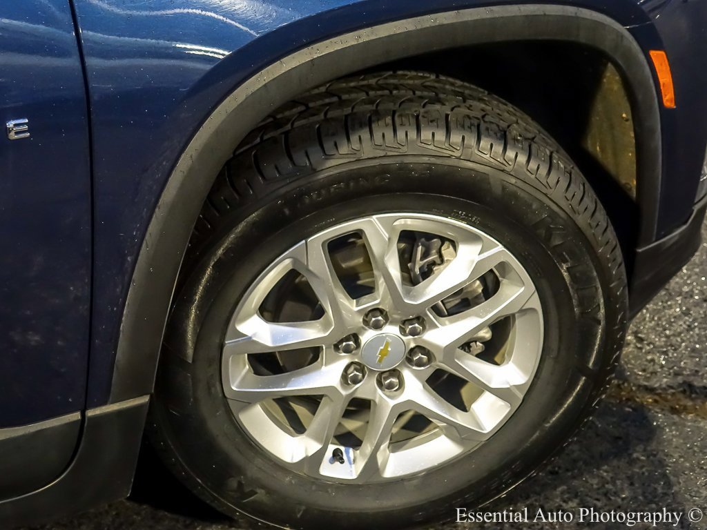 Used 2023 Chevrolet Traverse LS w/ Safety Package image 13