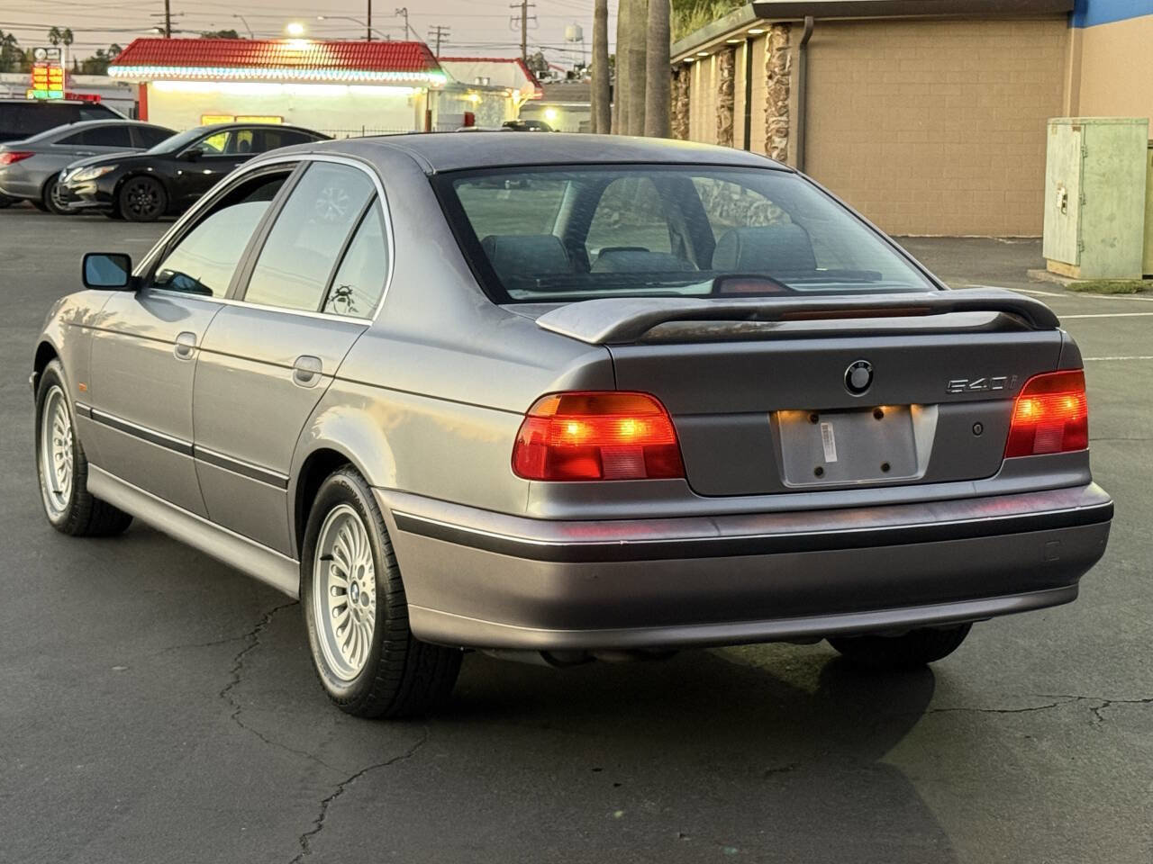 Used 1997 BMW 540i Sedan RWD image 5