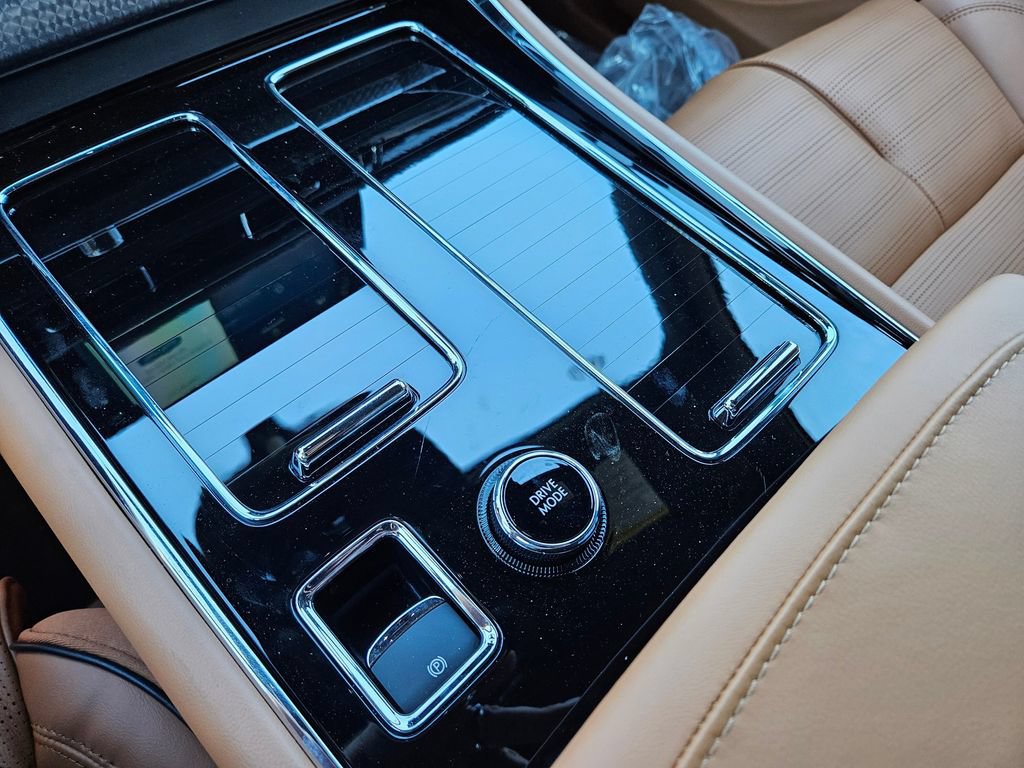 New 2026 Lincoln Aviator Black Label w/ Jet Appearance Package AWD/4WD image 30