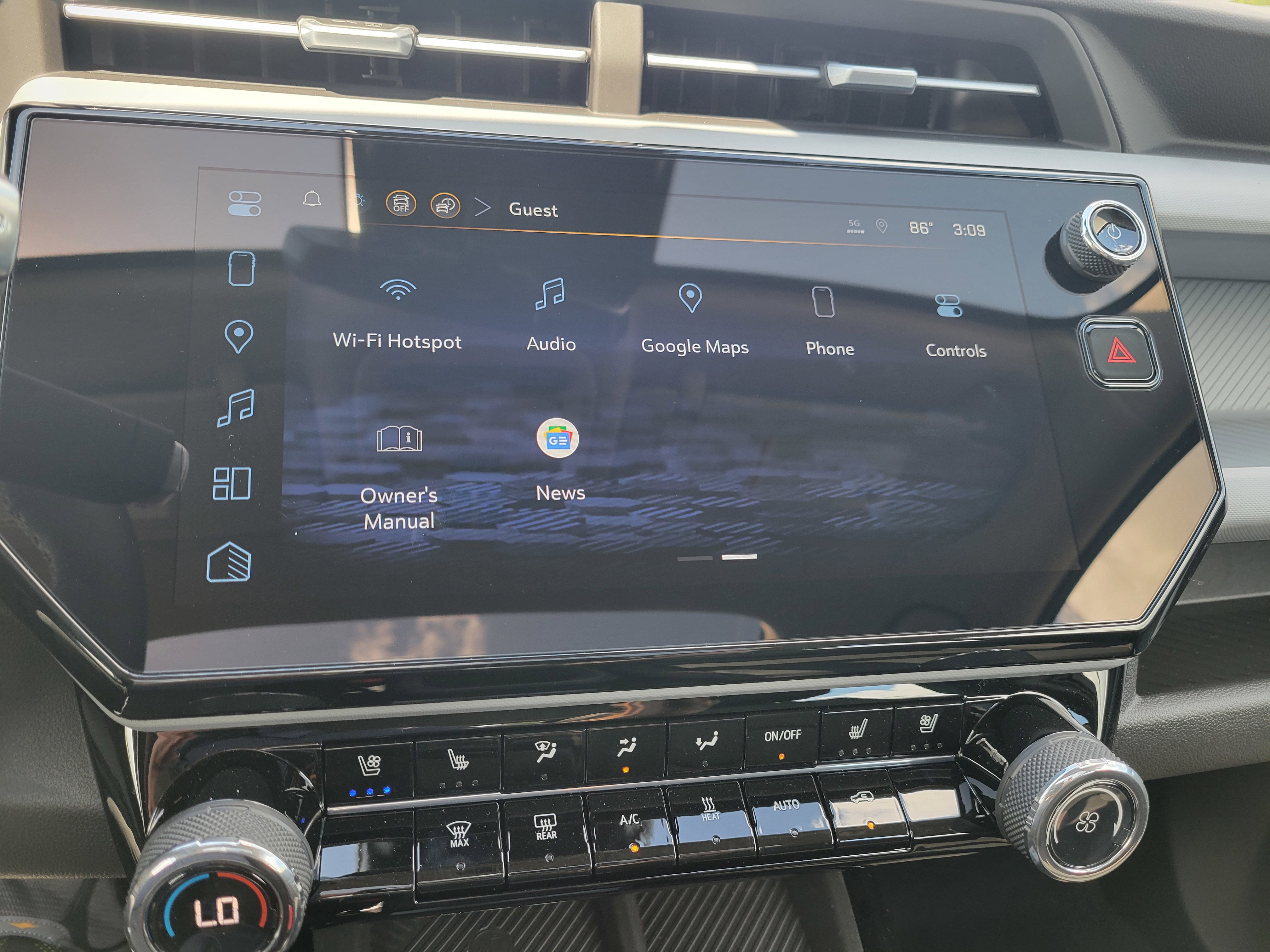 New 2027 Chevrolet Bolt RS w/ Technology Package image 16