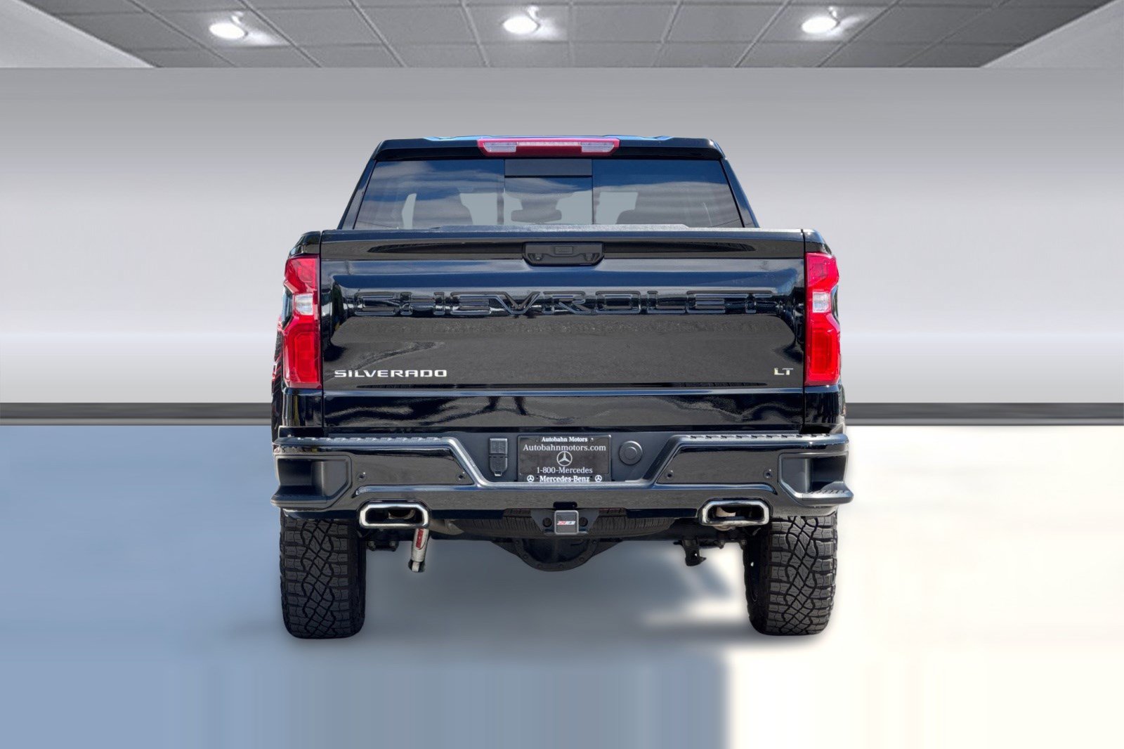 Used 2025 Chevrolet Silverado 1500 LT Trail Boss w/ LT Trail Boss Premium Package AWD/4WD image 10