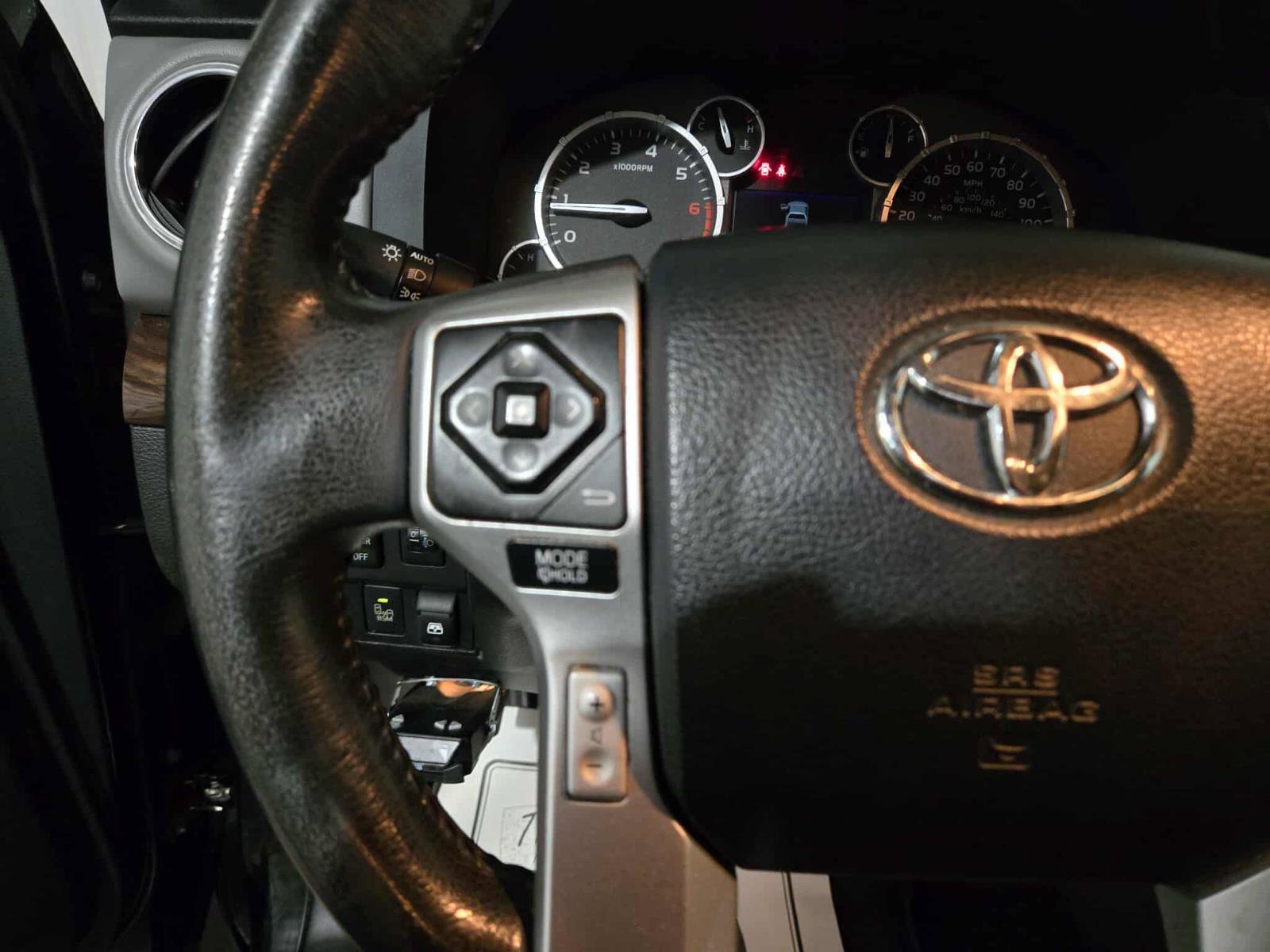 Used 2014 Toyota Tundra Limited w/ Limited Premium Package image 34
