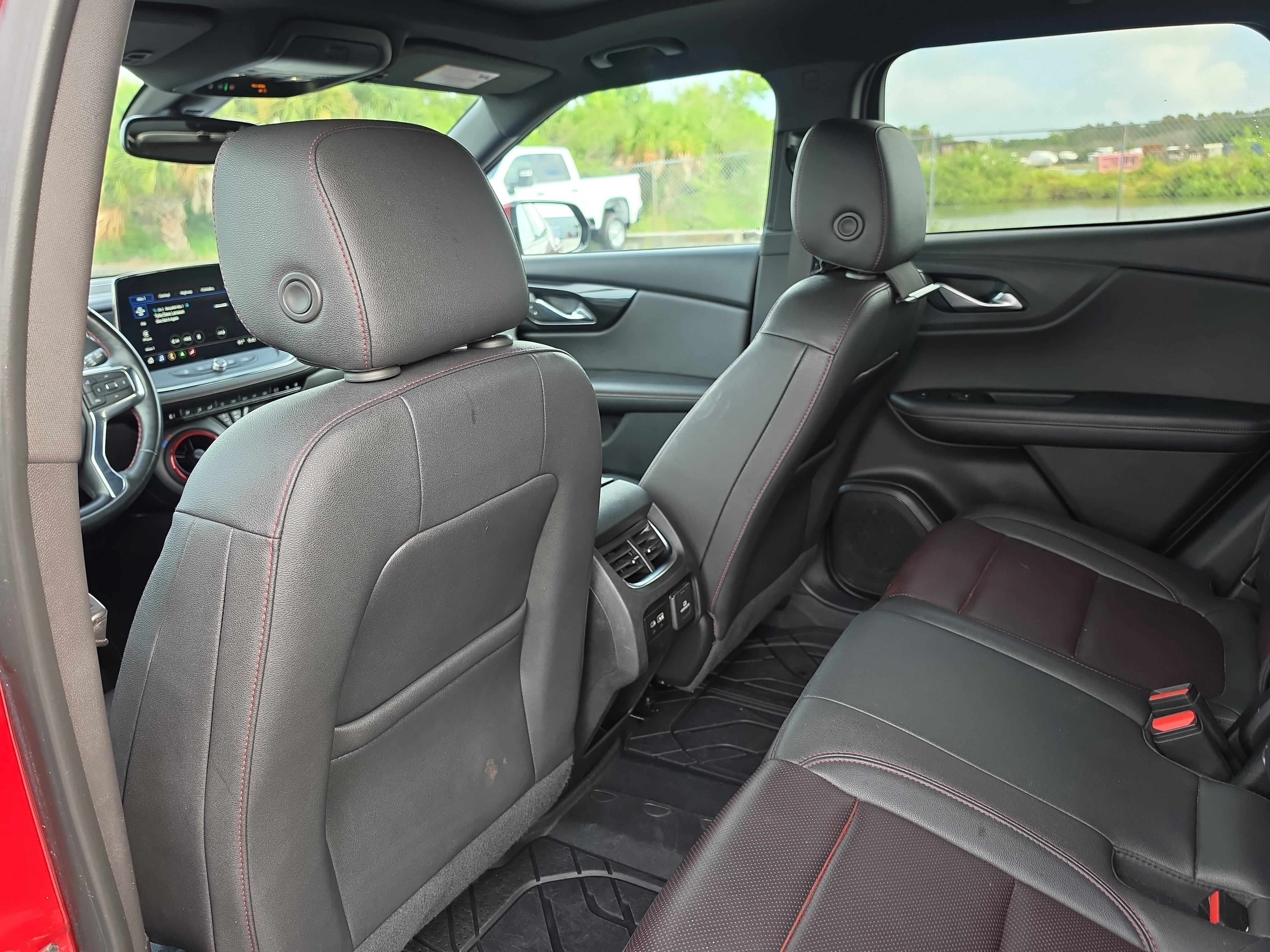 Used 2023 Chevrolet Blazer RS w/ Enhanced Convenience Package FWD image 12