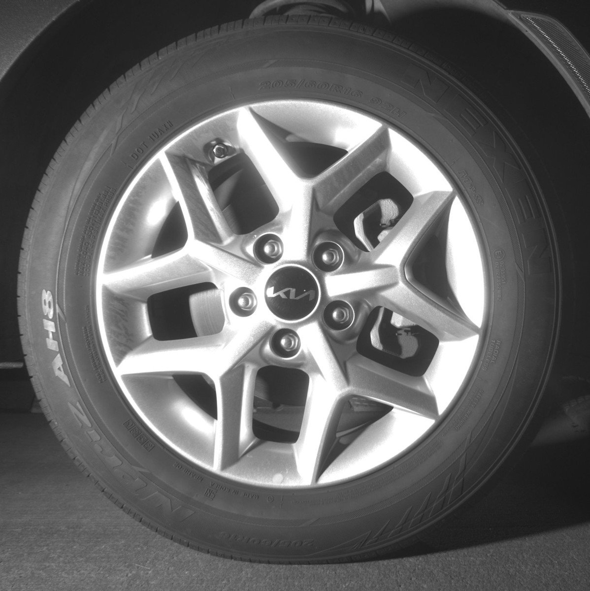 Used 2025 Kia Soul LX w/ LX Technology Package FWD image 13