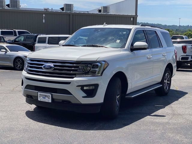Used 2020 Ford Expedition XLT w/ Equipment Group 202A AWD/4WD image 8