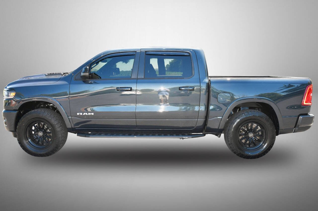 Used 2025 RAM 1500 Laramie AWD/4WD image 4
