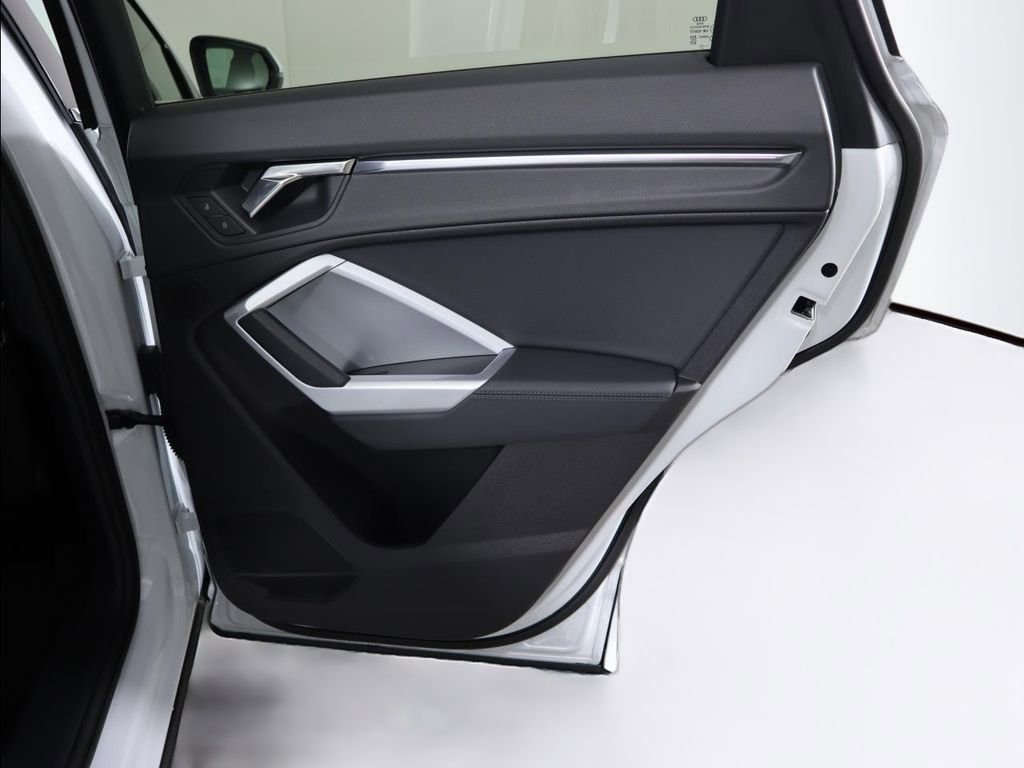 Certified 2023 Audi Q3 2.0T Premium Plus image 28