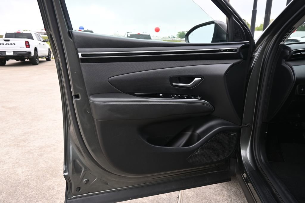 Used 2022 Hyundai Tucson Limited w/ Cargo Package image 17