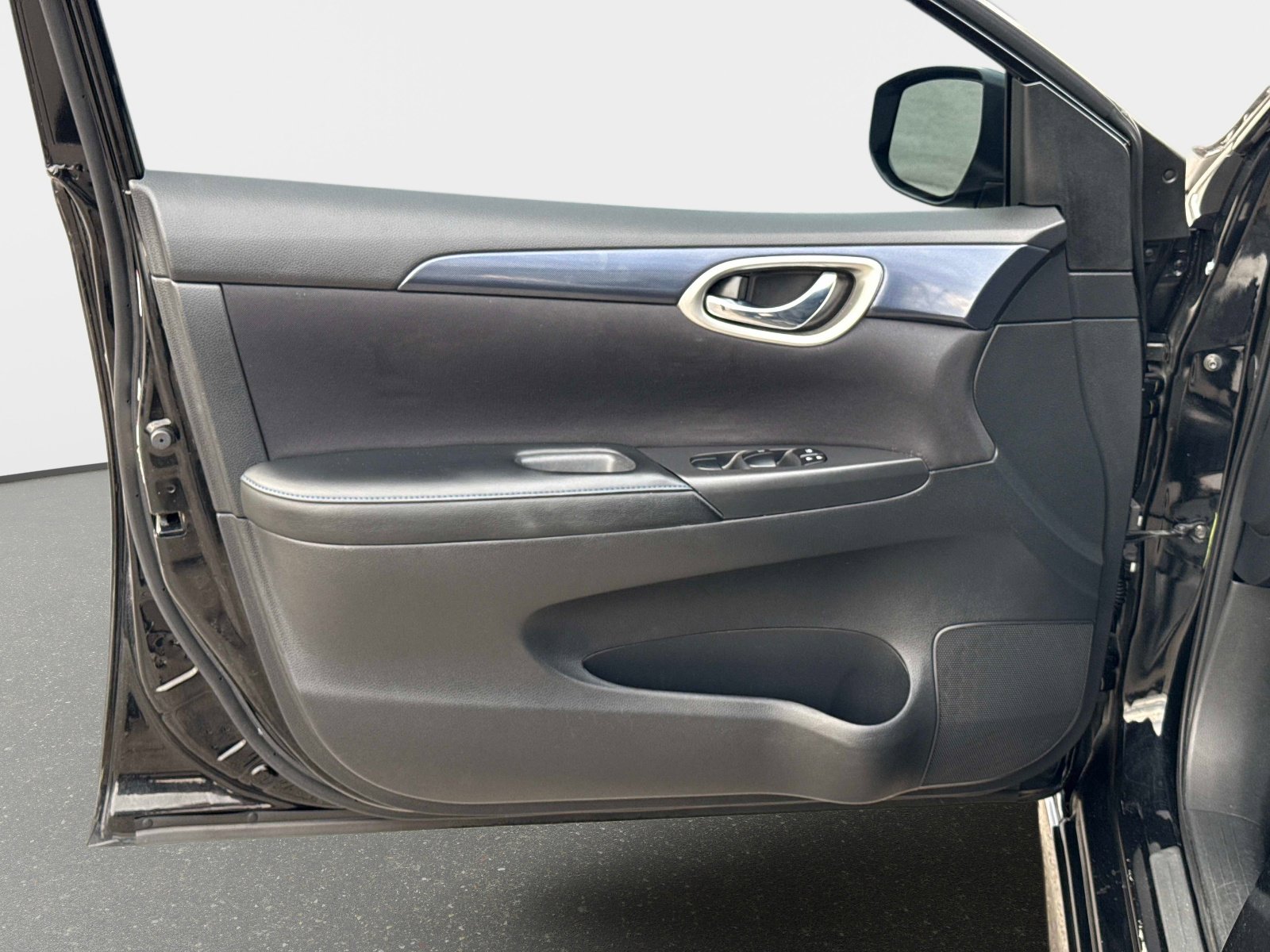 Used 2018 Nissan Sentra SR image 18