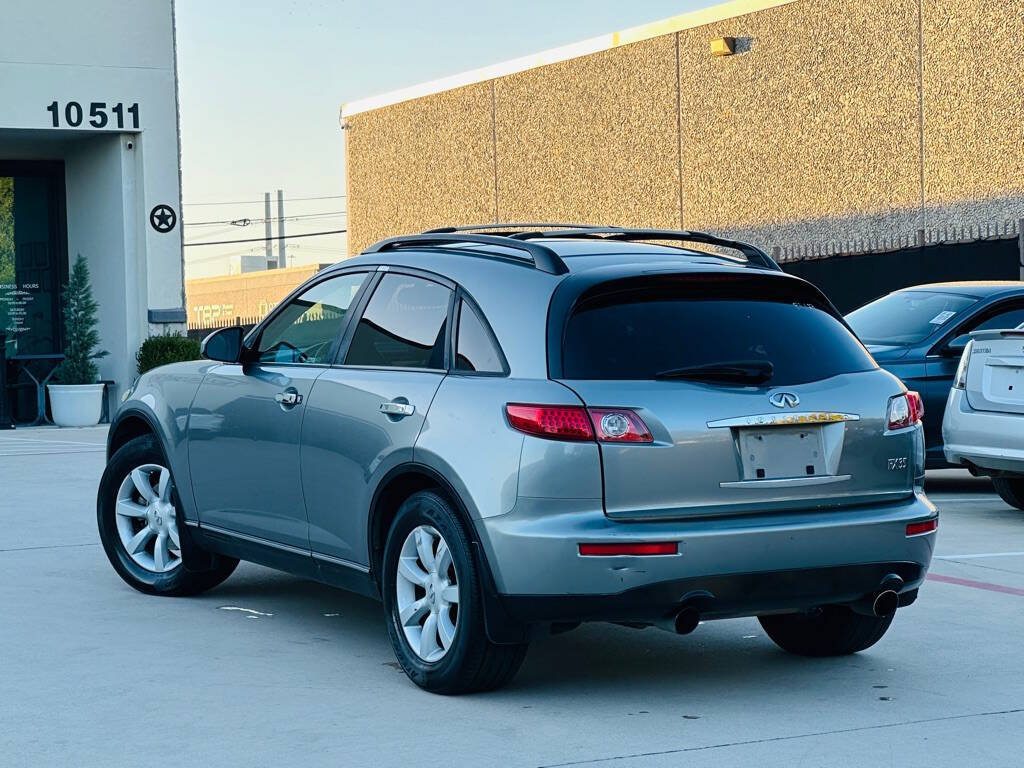 Used 2004 INFINITI FX35 2WD w/ Technology Pkg image 9