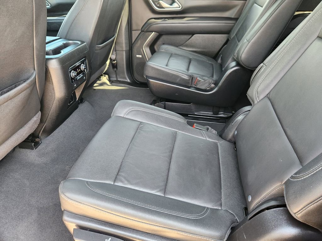 Used 2024 Chevrolet Tahoe Z71 w/ Luxury Package AWD/4WD image 29