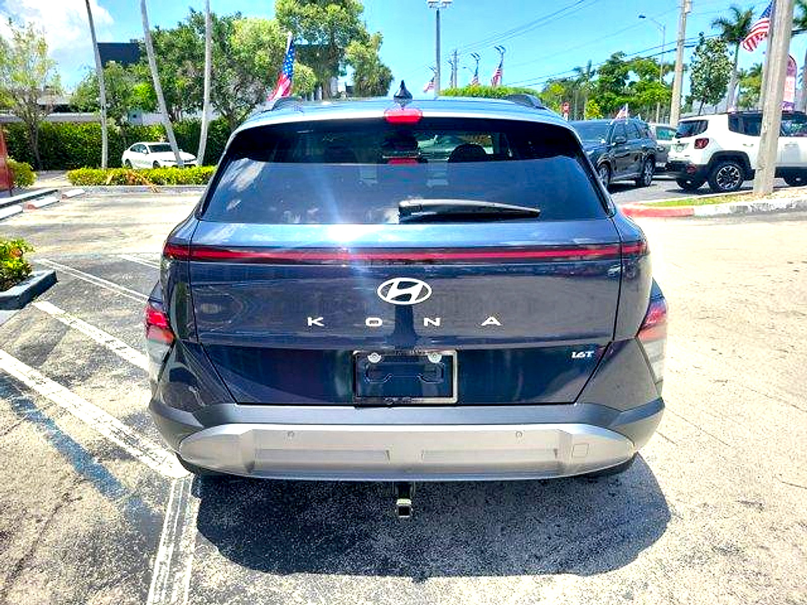 Used 2024 Hyundai Kona Limited FWD image 5