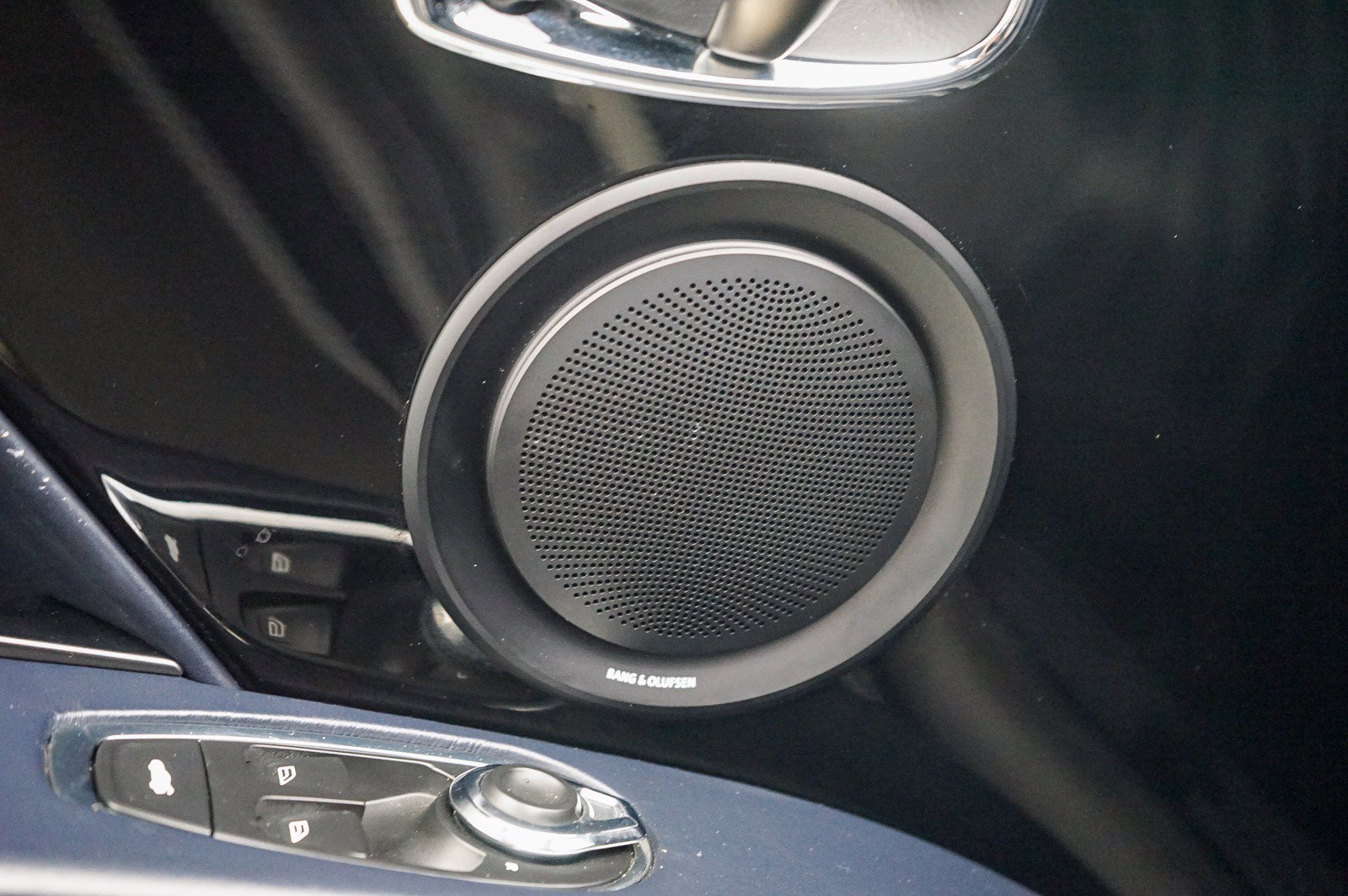 Used 2017 Aston Martin DB11 V12 image 26