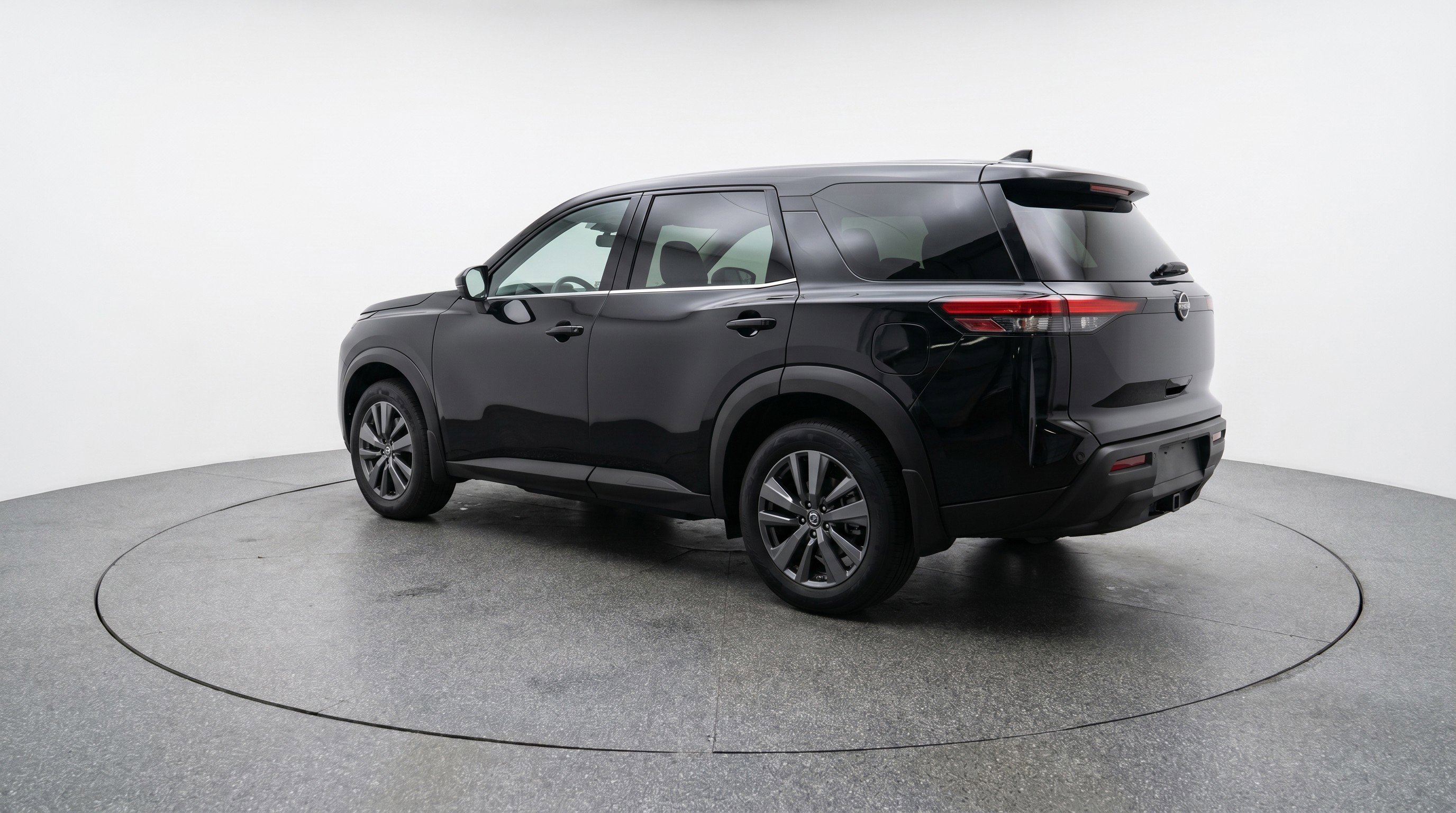Used 2025 Nissan Pathfinder SV FWD image 6
