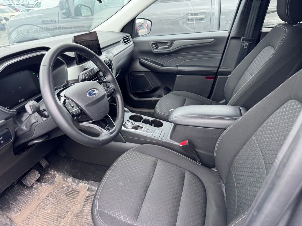 Used 2024 Ford Escape Active AWD/4WD image 7