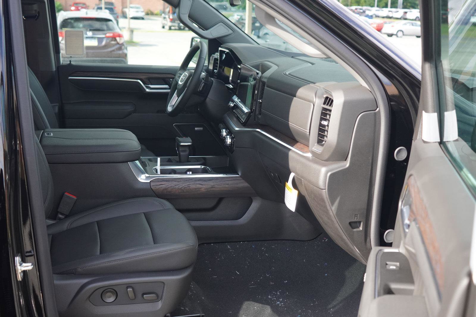 New 2026 GMC Sierra 1500 SLT w/ SLT Convenience Package image 25