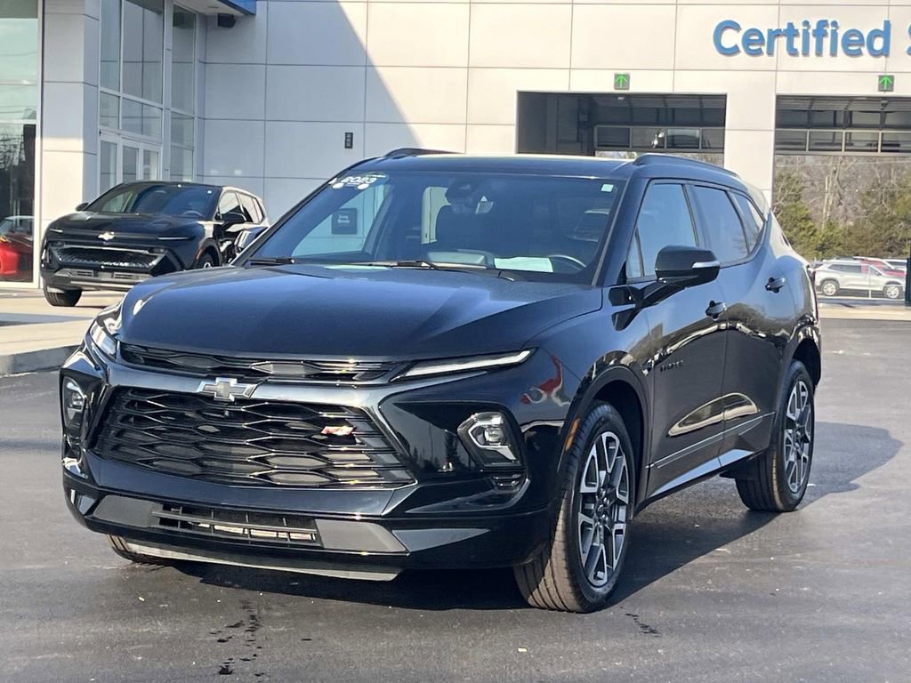 Certified 2023 Chevrolet Blazer RS w/ Driver Confidence II Package image 3