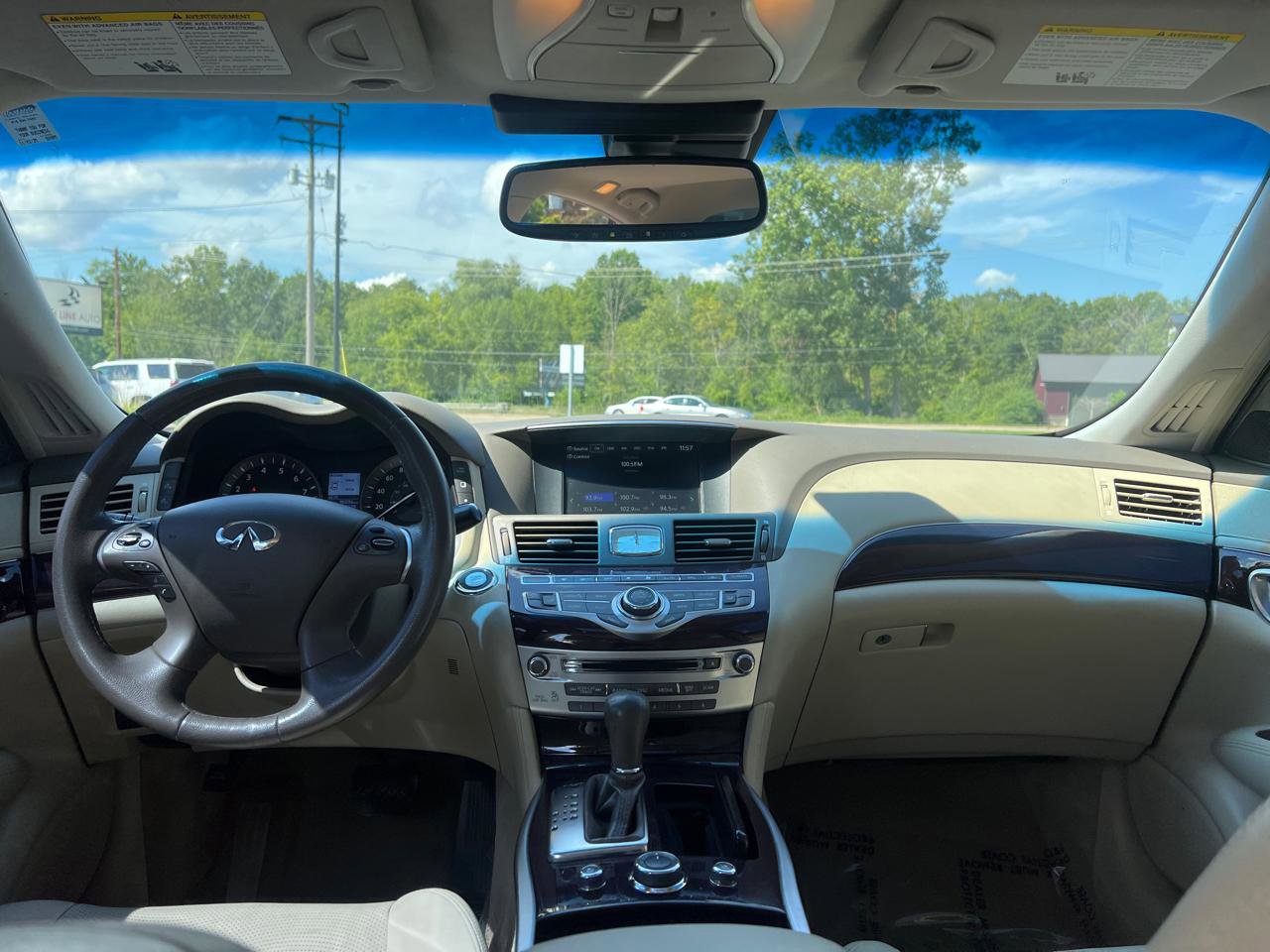 Used 2019 INFINITI Q70 Luxe RWD image 37