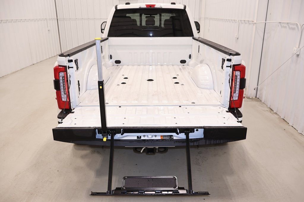 New 2026 Ford F450 Platinum w/ Platinum Plus Package image 35