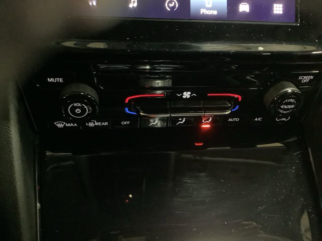 Certified 2023 Jeep Grand Cherokee L Laredo image 33