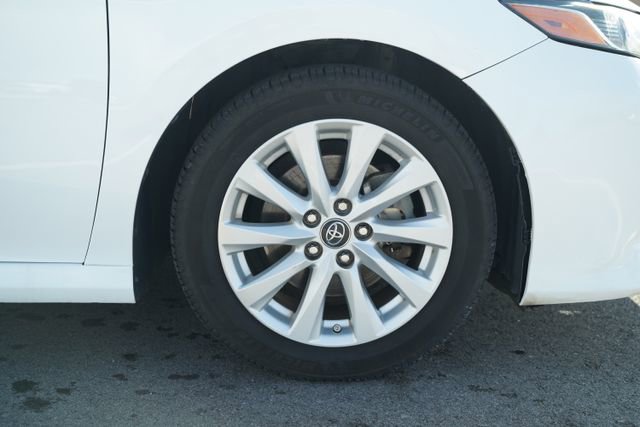 Used 2018 Toyota Camry LE image 41