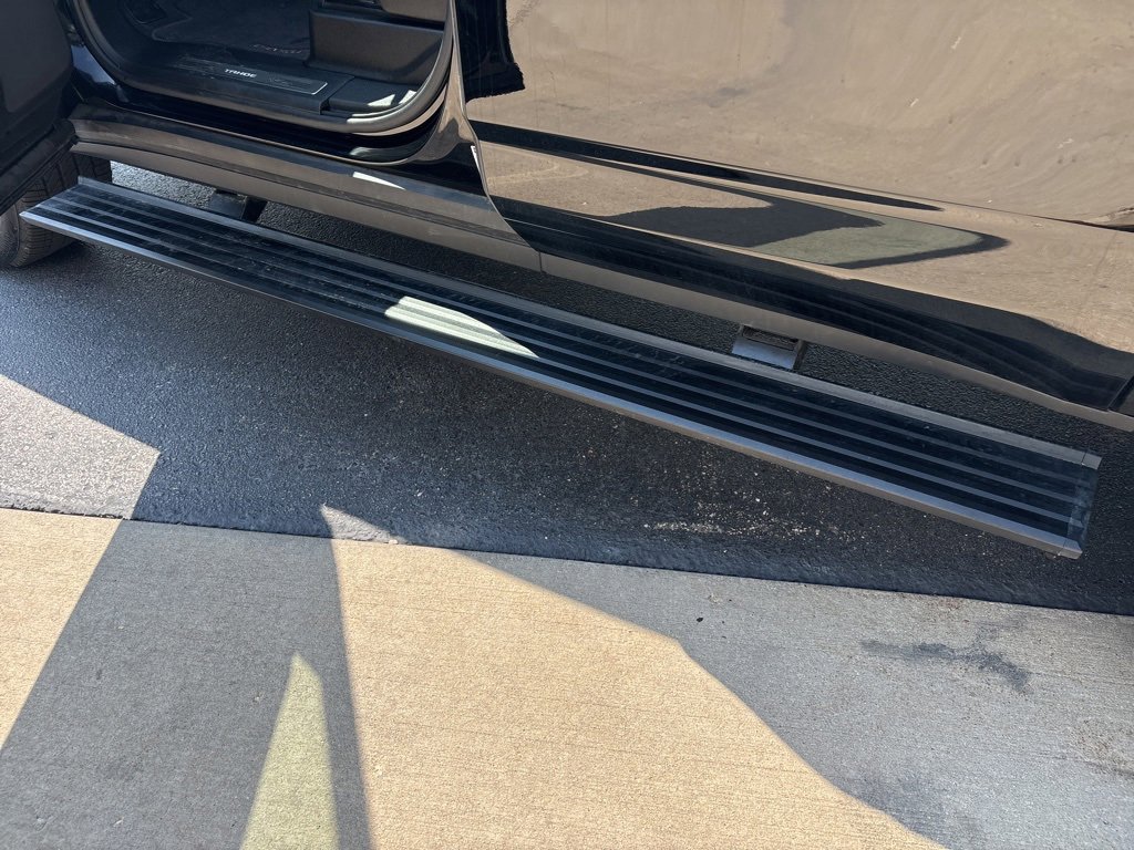 Certified 2024 Chevrolet Tahoe High Country w/ Advanced Technology Package image 12