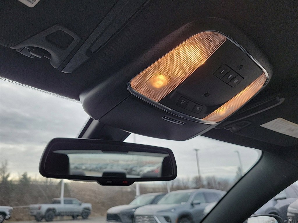 Used 2018 Dodge Charger R/T w/ Plus Group image 30