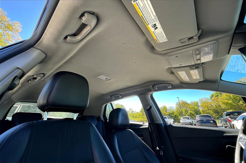 Used 2022 Chevrolet Trax LT image 18