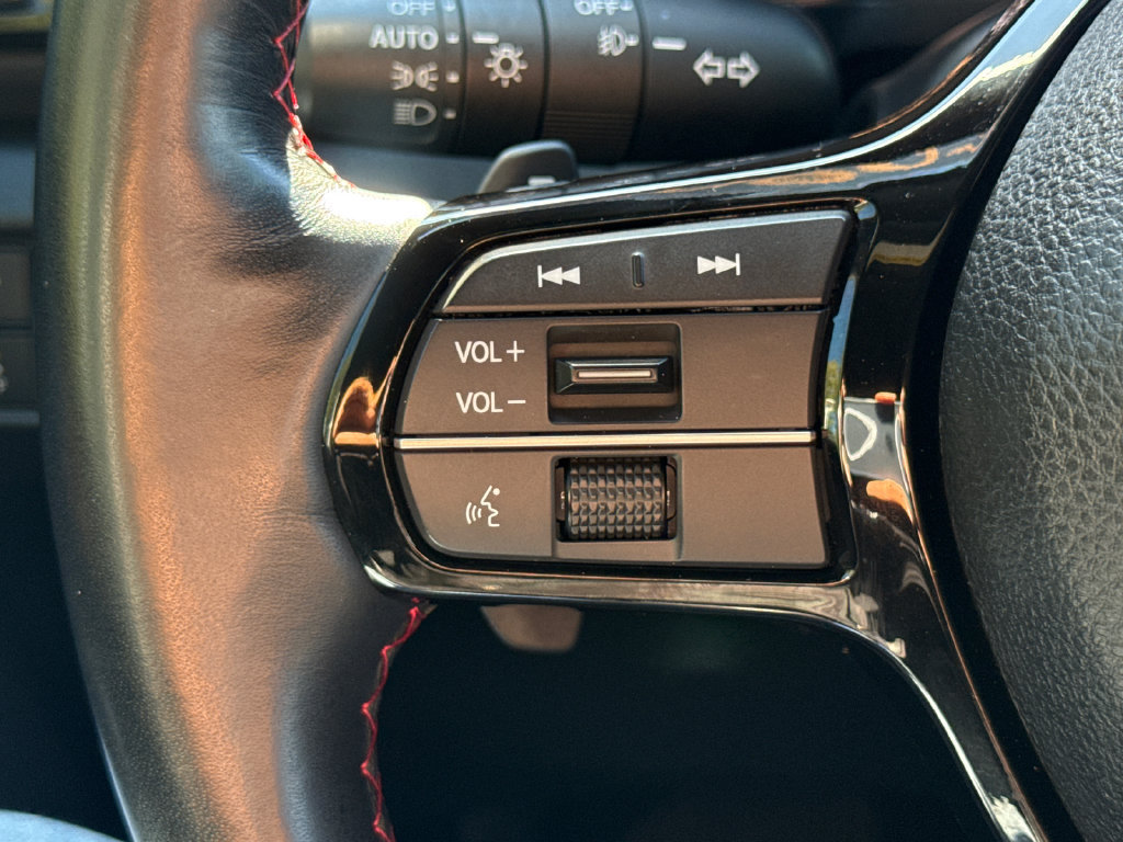Certified 2025 Honda Pilot Black Edition image 30