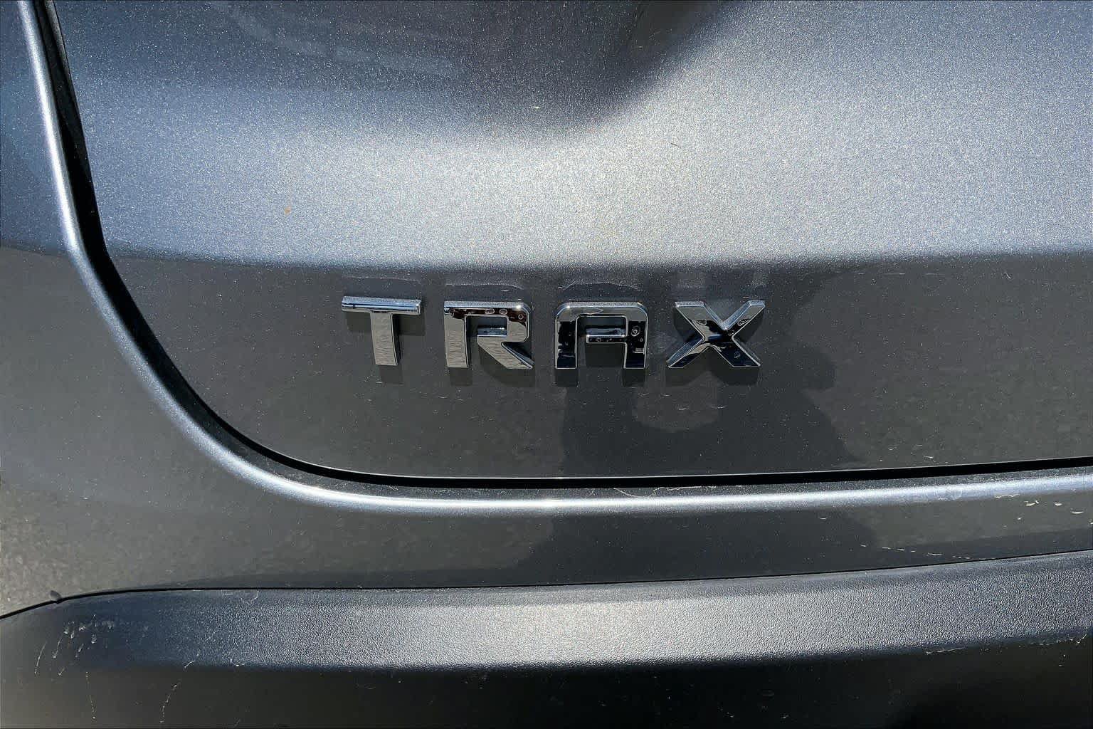 Used 2024 Chevrolet Trax LT w/ LT Convenience Package FWD image 10