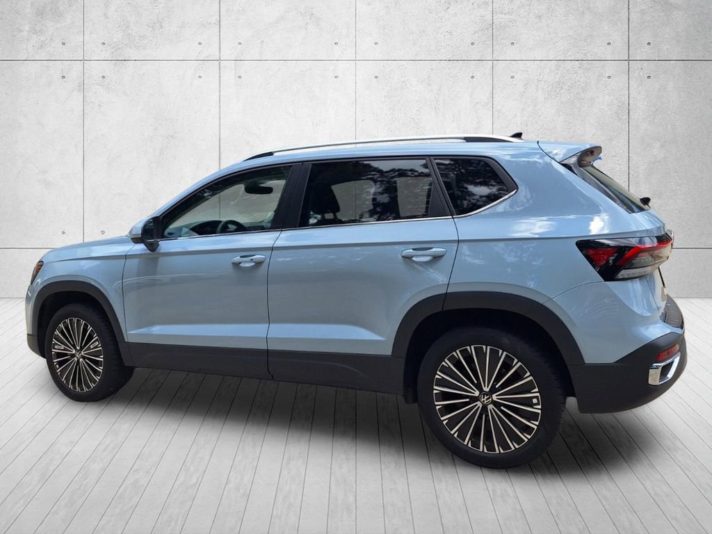 Used 2025 Volkswagen Taos SE FWD image 7