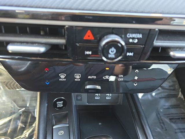 Certified 2025 Nissan Kicks SR w/ Illumination Package image 4