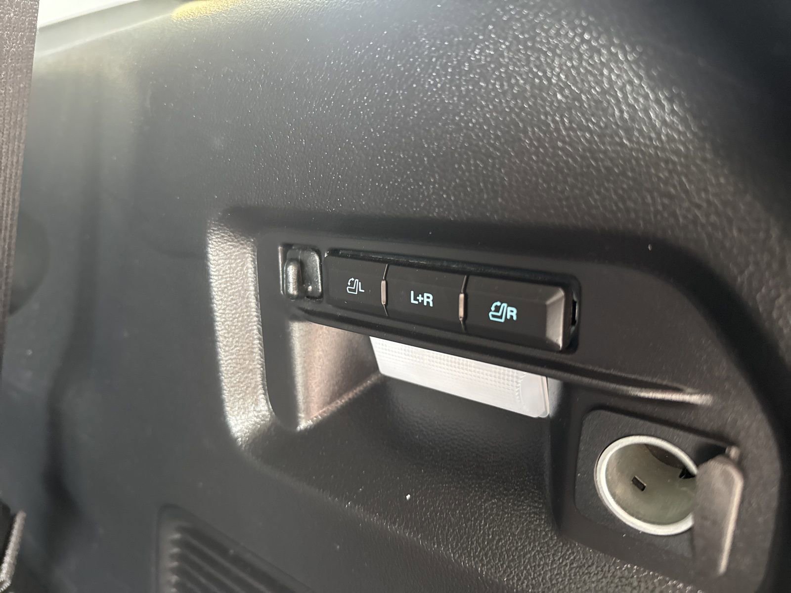 Used 2023 Ford Explorer Limited w/ Equipment Group 301A image 16