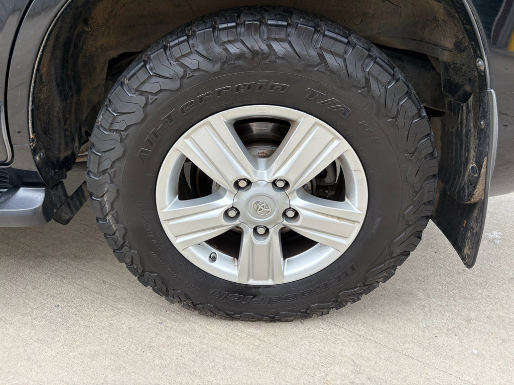 Used 2015 Toyota Land Cruiser AWD/4WD image 38