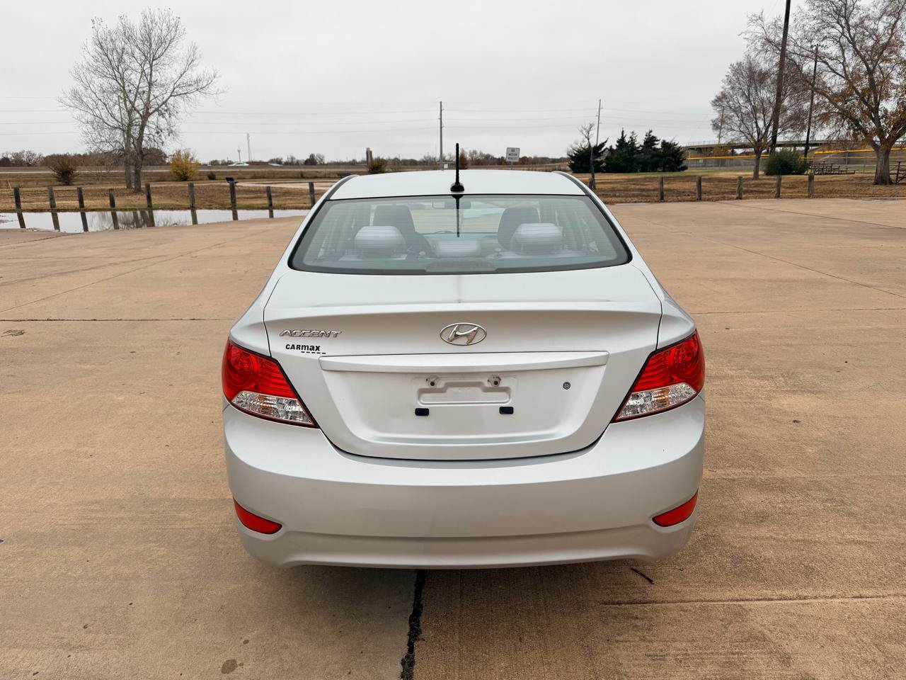 Used 2013 Hyundai Accent GLS FWD image 9