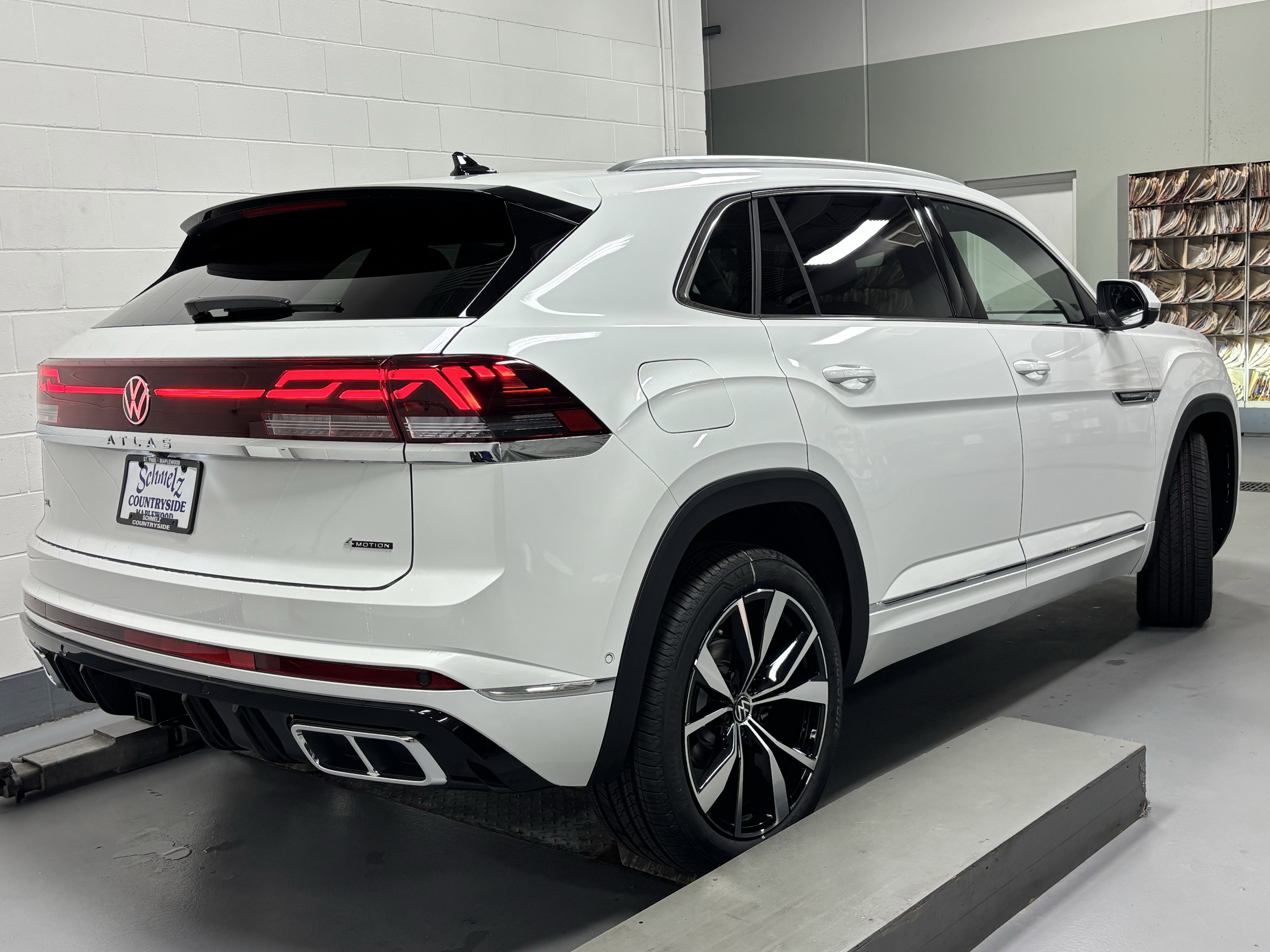 New 2026 Volkswagen Atlas Cross Sport SEL Premium R-Line AWD/4WD image 8