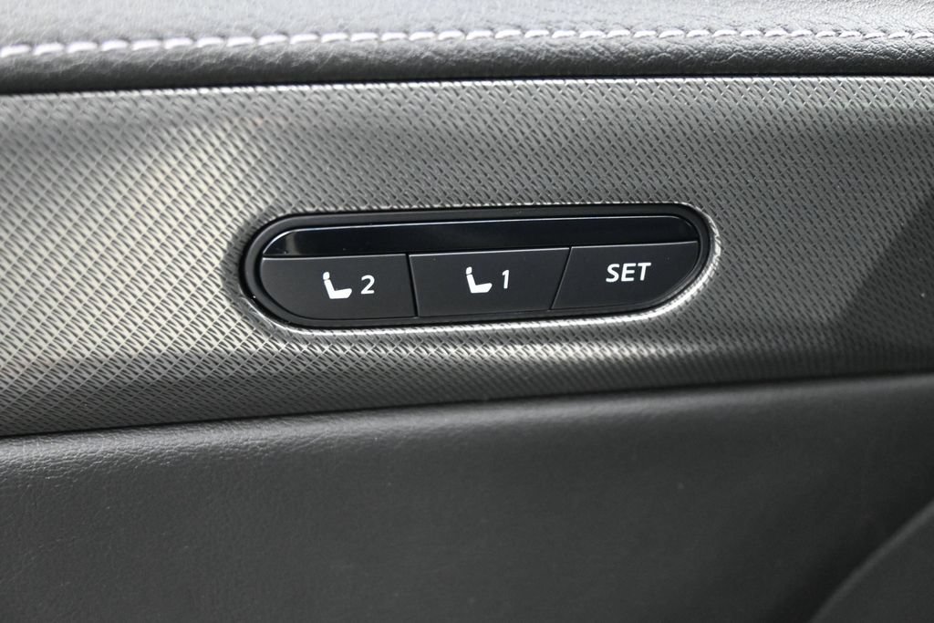Used 2023 INFINITI QX60 Luxe w/ Vision Package FWD image 5